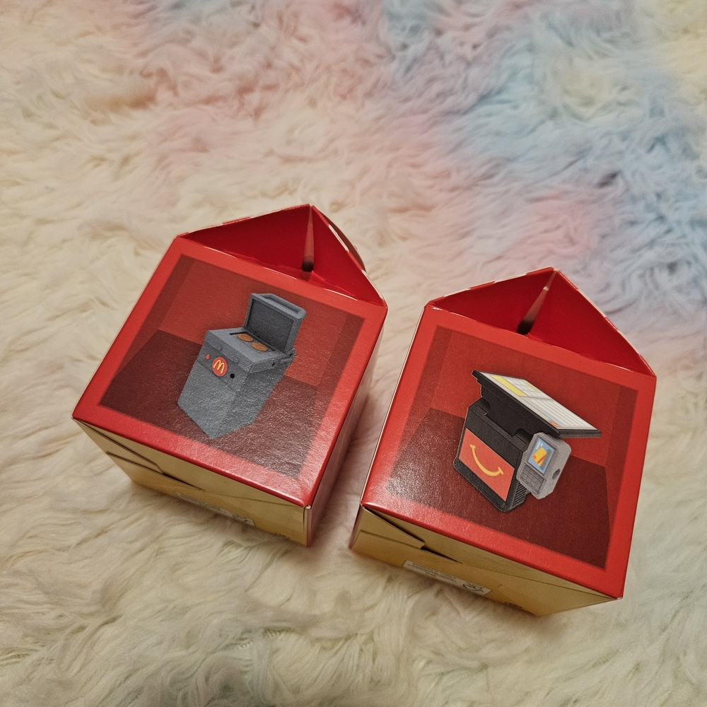 Set Of 2 Lil Mcdonalds Toys